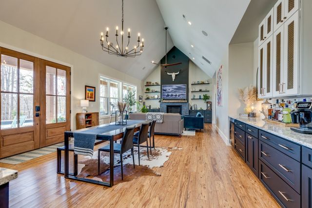 639 Piney Creek Rd, Hohenwald, TN 38462
