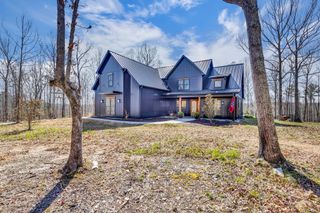 639 Piney Creek Rd, Hohenwald, TN 38462