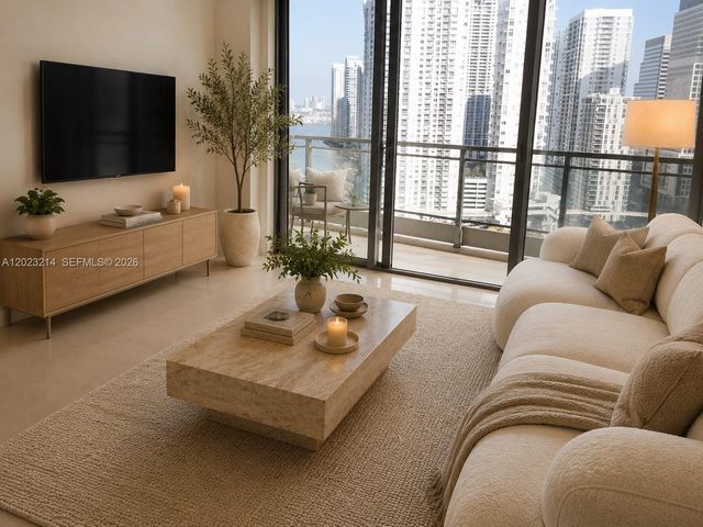 90 SW 3 ST 2614, Miami, FL 33130