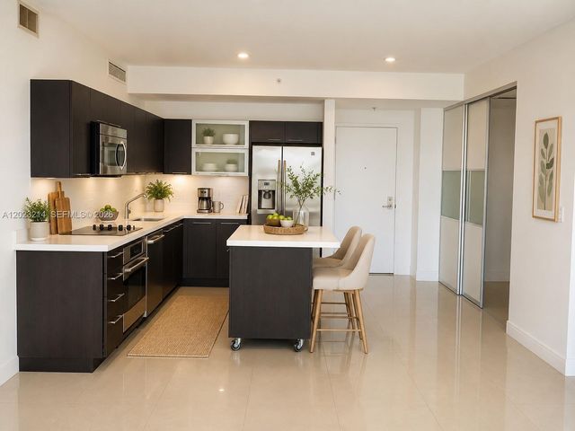 90 SW 3 ST 2614, Miami, FL 33130