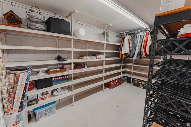 248 S HILLSIDE DR., Moab, UT 84532