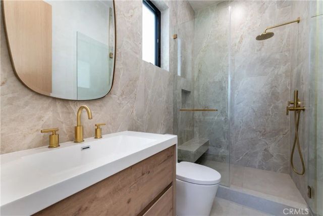 16749 Addison, Encino, CA 91436