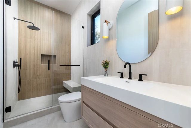 16749 Addison, Encino, CA 91436