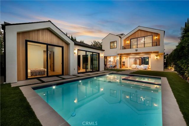 16749 Addison, Encino, CA 91436