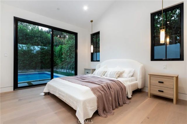 16749 Addison, Encino, CA 91436