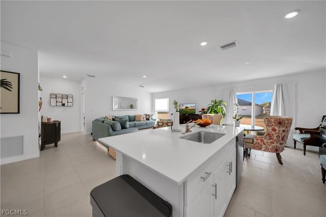 17567 Paradiso WAY, North Fort Myers, FL 33917