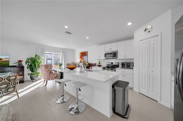 17567 Paradiso WAY, North Fort Myers, FL 33917