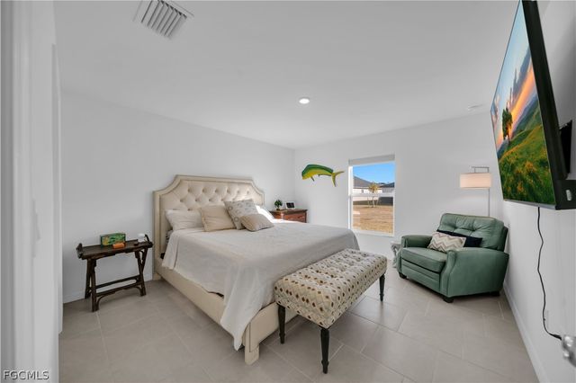 17567 Paradiso WAY, North Fort Myers, FL 33917