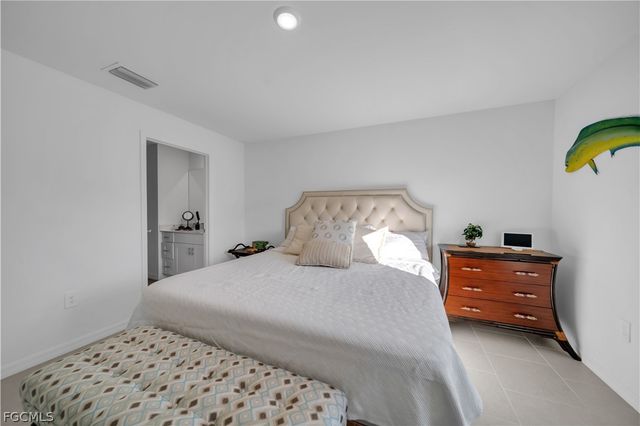 17567 Paradiso WAY, North Fort Myers, FL 33917