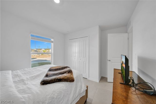 17567 Paradiso WAY, North Fort Myers, FL 33917