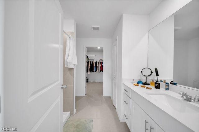 17567 Paradiso WAY, North Fort Myers, FL 33917