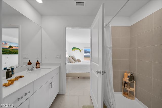 17567 Paradiso WAY, North Fort Myers, FL 33917