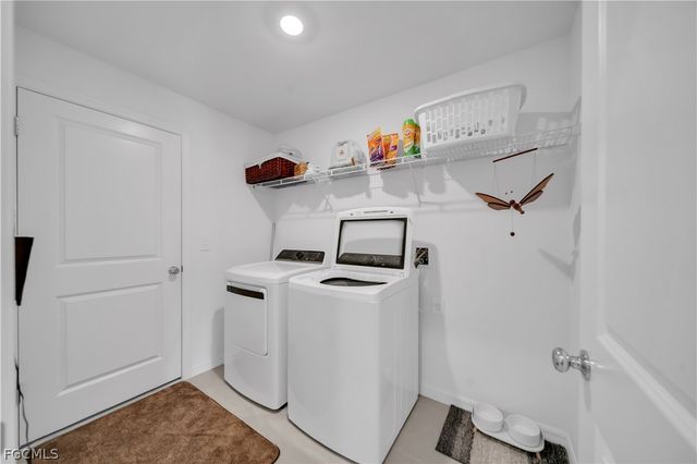 17567 Paradiso WAY, North Fort Myers, FL 33917