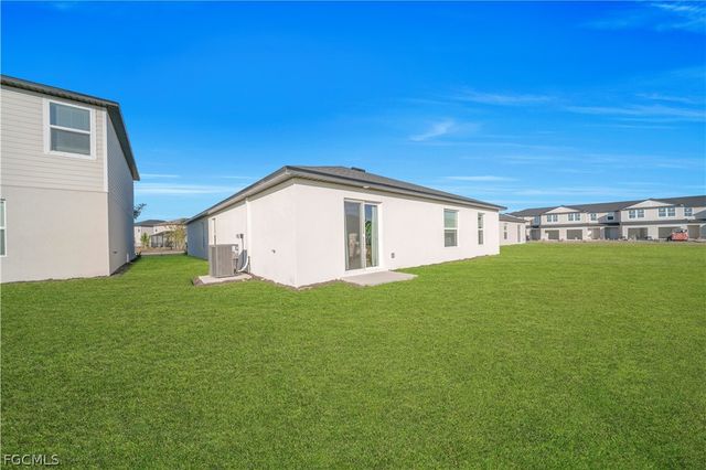 17567 Paradiso WAY, North Fort Myers, FL 33917