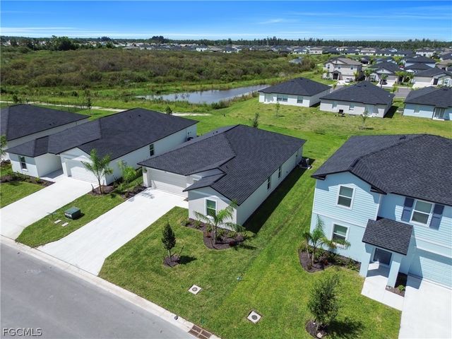 17567 Paradiso WAY, North Fort Myers, FL 33917