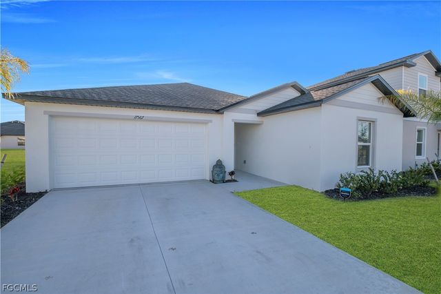 17567 Paradiso WAY, North Fort Myers, FL 33917