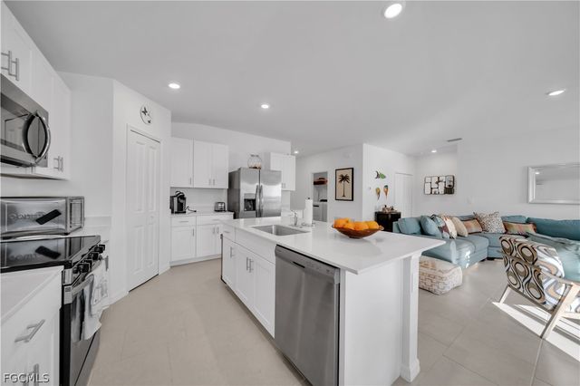 17567 Paradiso WAY, North Fort Myers, FL 33917