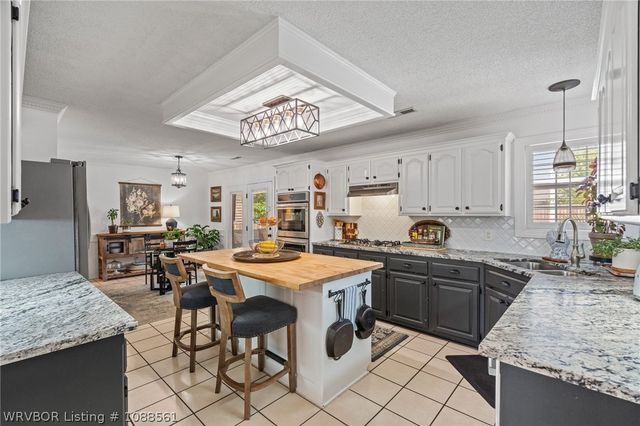 1606 Valley View Street, Van Buren, AR 72956
