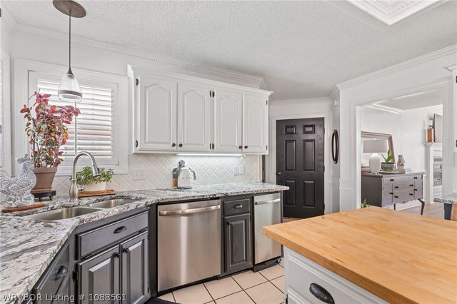 1606 Valley View Street, Van Buren, AR 72956