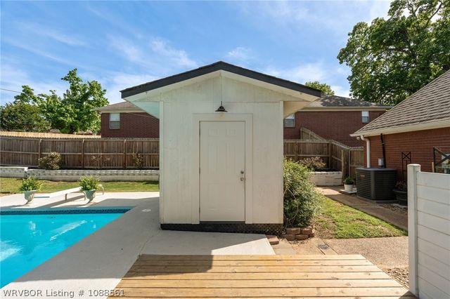 1606 Valley View Street, Van Buren, AR 72956