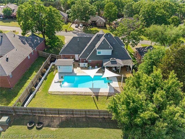 1606 Valley View Street, Van Buren, AR 72956