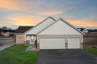 2150 Violet Lane, Faribault, MN 55021