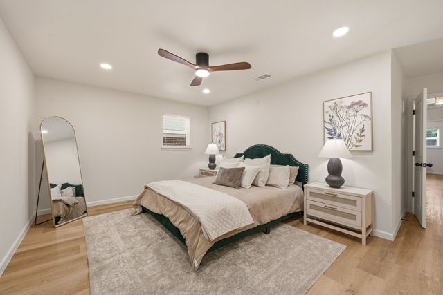 709 Thousand Oaks Drive, Hurst, TX 76054