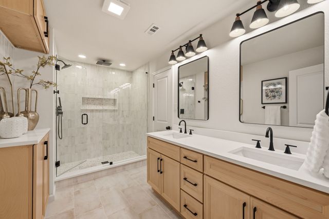 709 Thousand Oaks Drive, Hurst, TX 76054