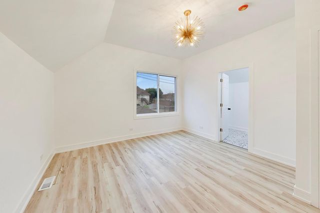 544 N Leamington Avenue, Chicago, IL 60644