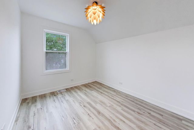 544 N Leamington Avenue, Chicago, IL 60644