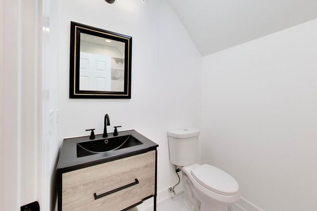 544 N Leamington Avenue, Chicago, IL 60644