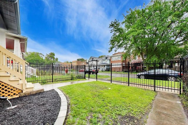 544 N Leamington Avenue, Chicago, IL 60644