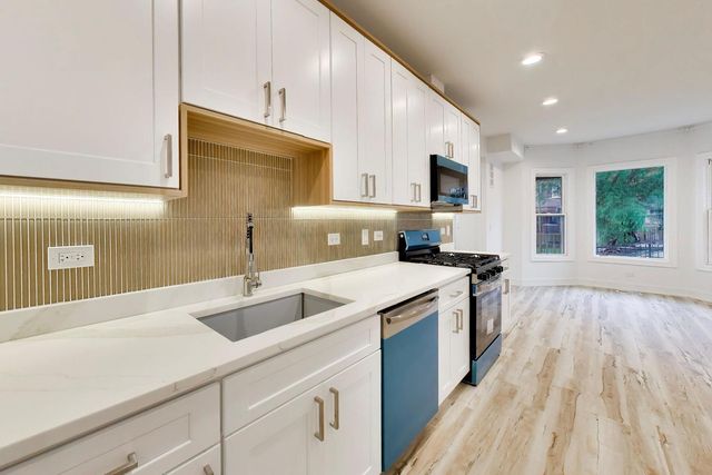 544 N Leamington Avenue, Chicago, IL 60644