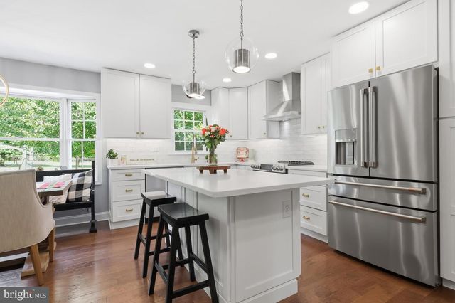 271 SAXONY DR, Newtown, PA 18940