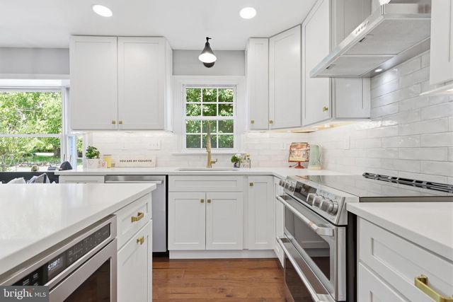 271 SAXONY DR, Newtown, PA 18940