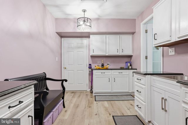 271 SAXONY DR, Newtown, PA 18940
