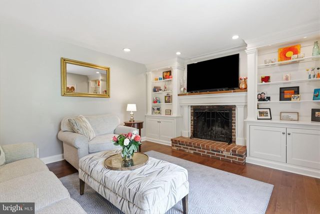 271 SAXONY DR, Newtown, PA 18940