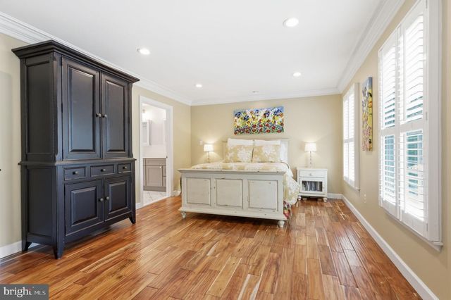 271 SAXONY DR, Newtown, PA 18940