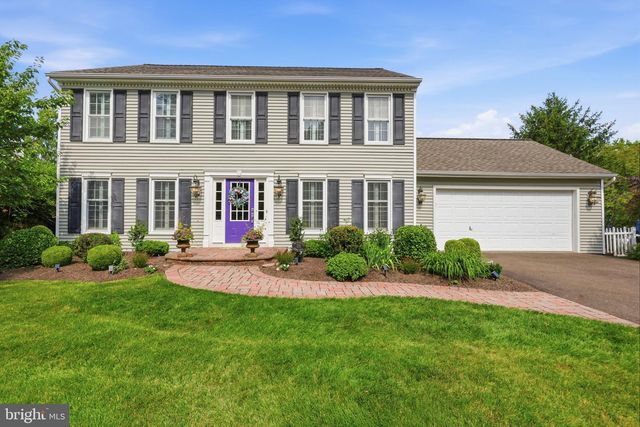271 SAXONY DR, Newtown, PA 18940