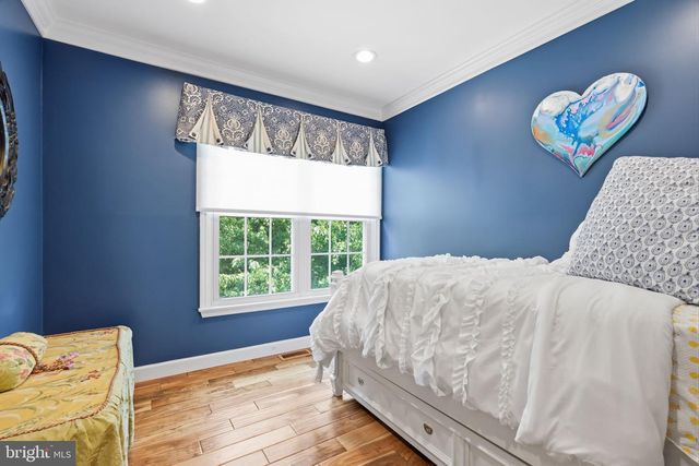 271 SAXONY DR, Newtown, PA 18940