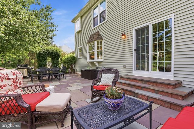 271 SAXONY DR, Newtown, PA 18940