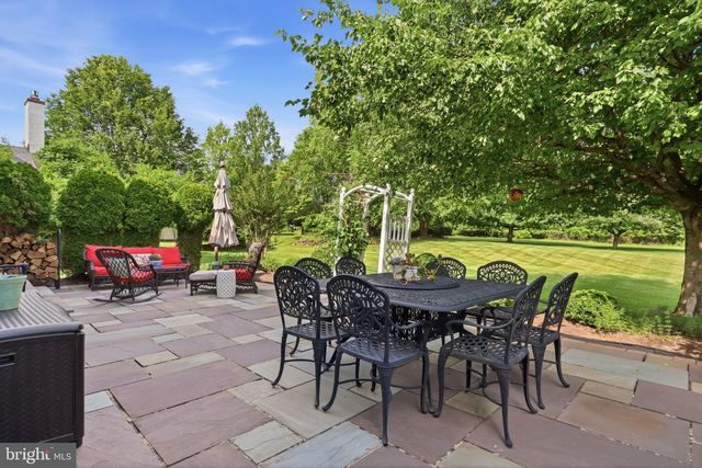 271 SAXONY DR, Newtown, PA 18940