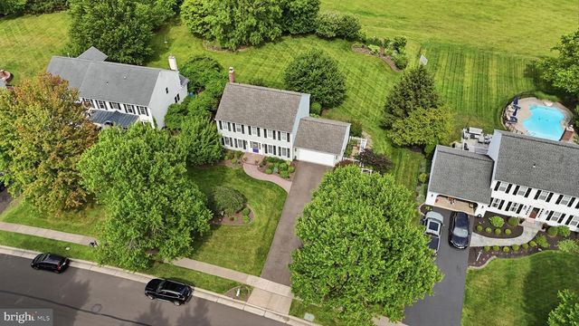 271 SAXONY DR, Newtown, PA 18940