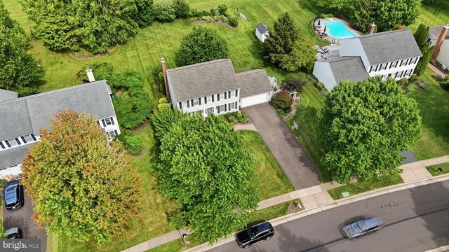 271 SAXONY DR, Newtown, PA 18940