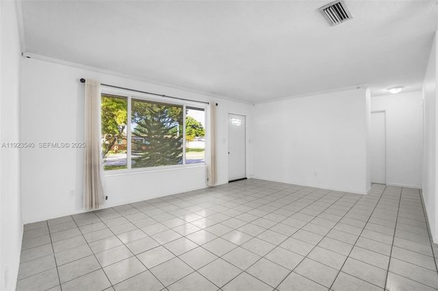 601 SW 64th Pkwy, Pembroke Pines, FL 33023