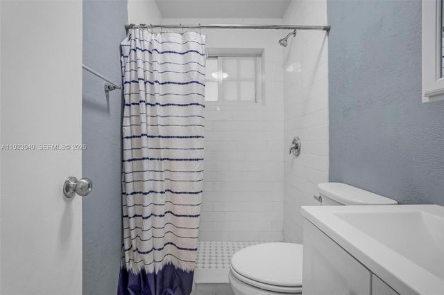 601 SW 64th Pkwy, Pembroke Pines, FL 33023