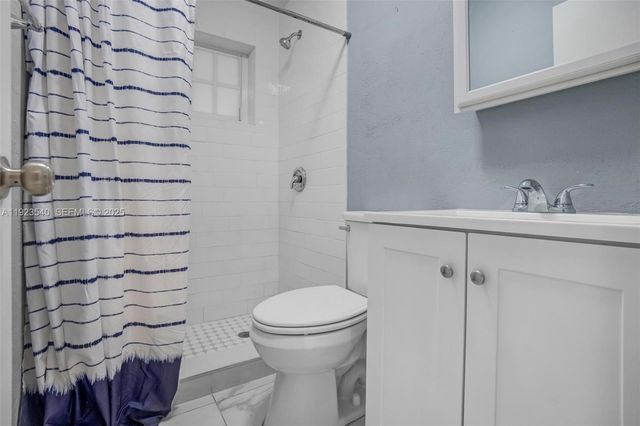 601 SW 64th Pkwy, Pembroke Pines, FL 33023