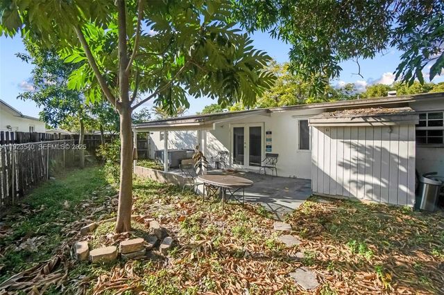 601 SW 64th Pkwy, Pembroke Pines, FL 33023