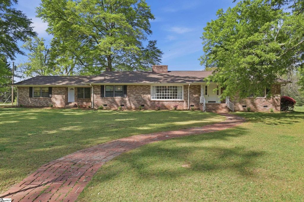 106 Ansel Drive, Clinton, SC 29325
