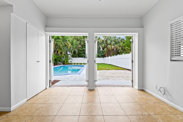 214 Seville Road, West Palm Beach, FL 33405